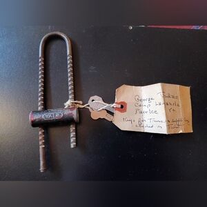 Vintage Yale 222 Lock With Long Neck Pad Lock Bike lock 1 Key